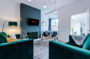 Spacious 4-bed house in Crewe by 53 Degrees Property, ideal for Business & Contractors - Sleeps 7